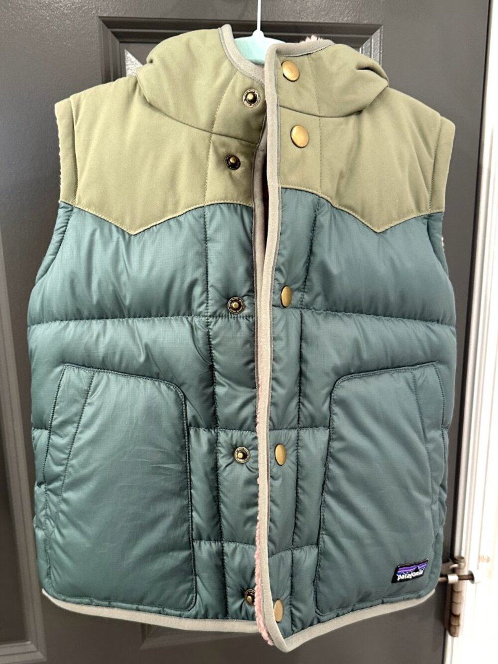 NWT Patagonia Kids Reversible Bivy Hoody Vest Green Pink Size 5 6 Small XS S